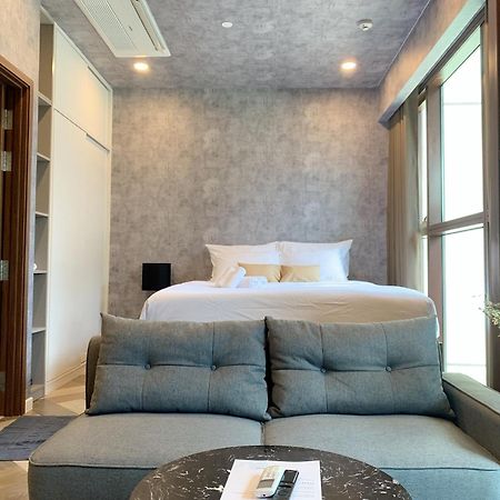 Апартаменти Metropole Thu Thiem Хошимін Екстер'єр фото